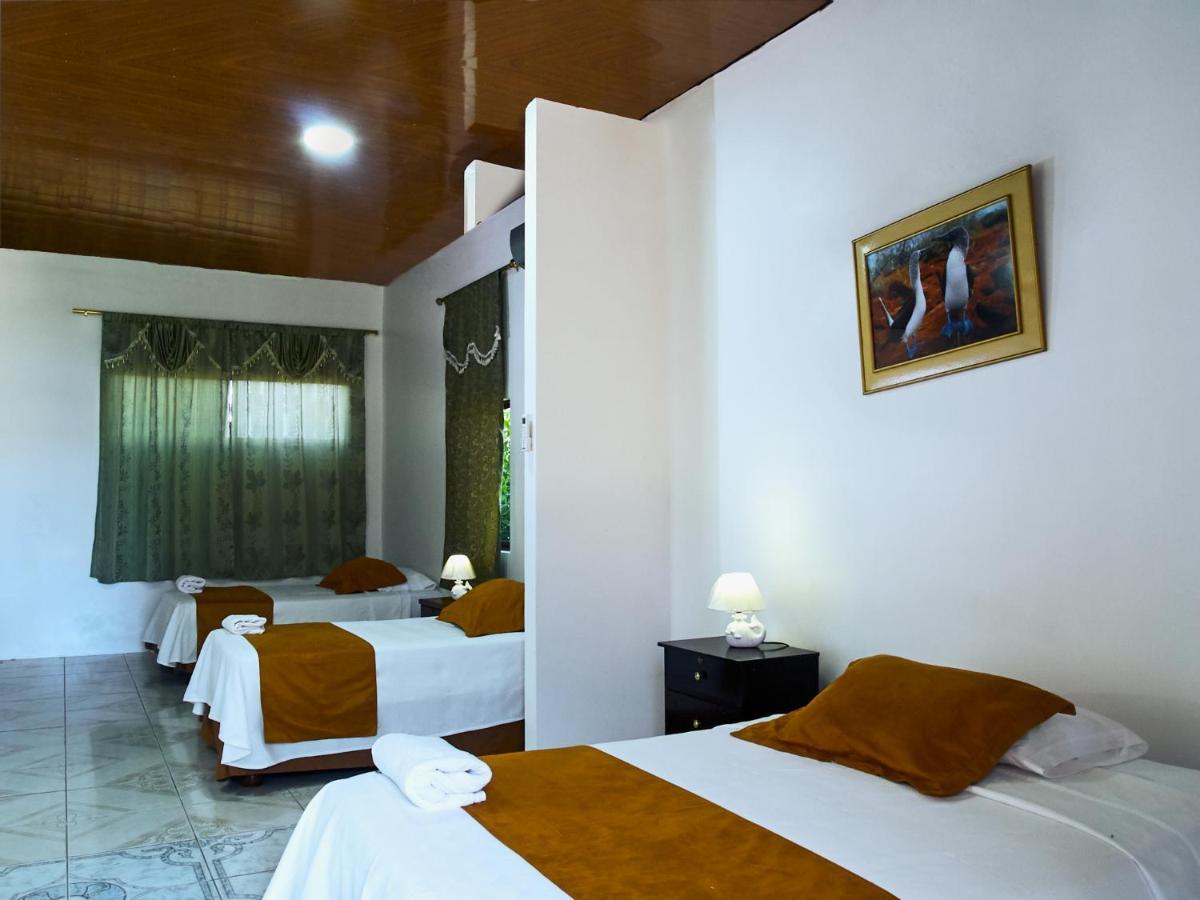 Hostal Muro De Las Lagrimas With High Speed Internet Starlink Puerto Villamil Esterno foto