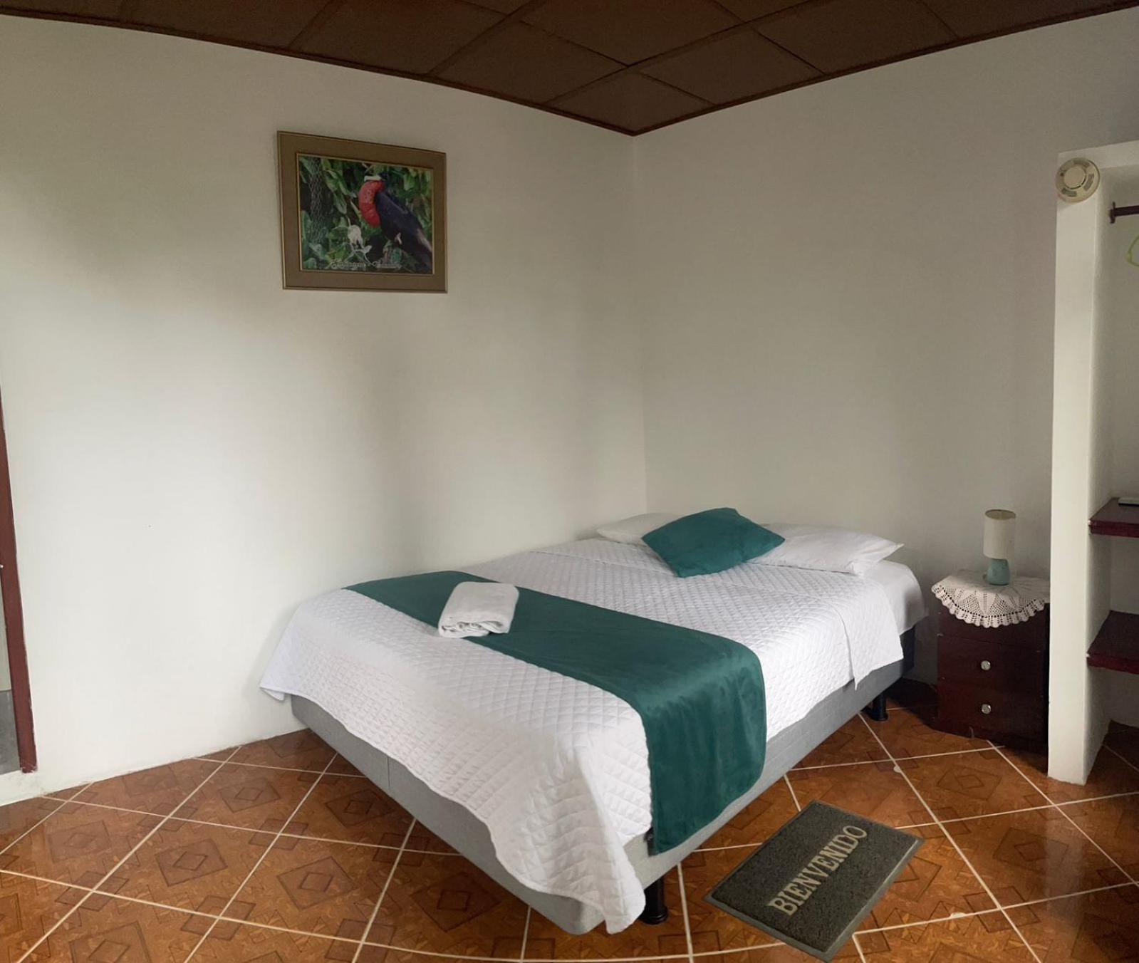 Hostal Muro De Las Lagrimas With High Speed Internet Starlink Puerto Villamil Esterno foto